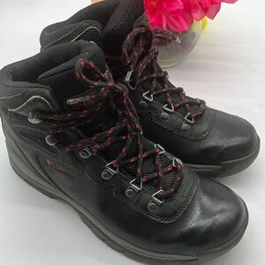 Columbia Black Leather Hiking Boots Style # 3783 - Sz 9. WRB1898L